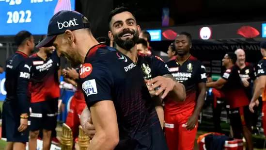 Faf du Plessis with Virat Kohli.(IPL) Faf du Plessis with Virat Kohli.(IPL)