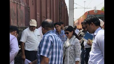 Ferozepur divisional railway manager Seema Sharma (in white) conducting an inspection at the Ludhiana railway station on Sunday. (HT Photo)