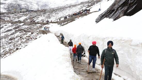 A 1,100-metre climb on a 6 km stone-paved path leads to Hemkund. It is inaccessible from October to April because of snow. (Rajeev Kala) A 1,100-metre climb on a 6 km stone-paved path leads to Hemkund. It is inaccessible from October to April because of snow. (Rajeev Kala)