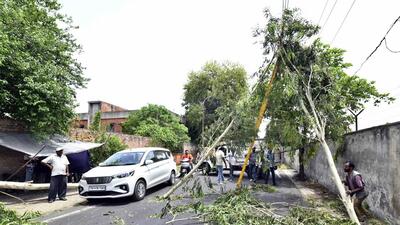 While the city had received negligible (0.8mm) rainfall in March, it recorded no precipitation in April. The showers and winds, blowing at a speed of 50 to 60 kilometres per hour, brought down the city’s maximum temperature, which was recorded at 41.2°C on Sunday, to 30.5°C. (Gurpreet Singh/HT) While the city had received negligible (0.8mm) rainfall in March, it recorded no precipitation in April. The showers and winds, blowing at a speed of 50 to 60 kilometres per hour, brought down the city’s maximum temperature, which was recorded at 41.2°C on Sunday, to 30.5°C. (Gurpreet Singh/HT)