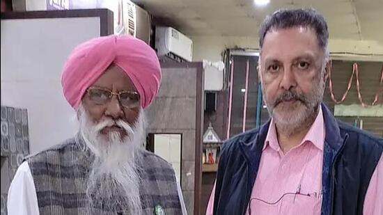 The assault case was registered against AAP MLA Dr Balbir Singh (right) on June 13, 2011, at Chamkaur Sahib police station, on the complaint of his wife’s sister Paramjit Kaur and her husband Mewa Singh. (HT photo)