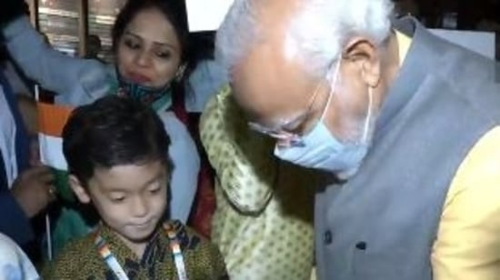 Prime Minister Narendra Modi interacts with Japanese student Wizuki in Tokyo,(Twitter/ANI)