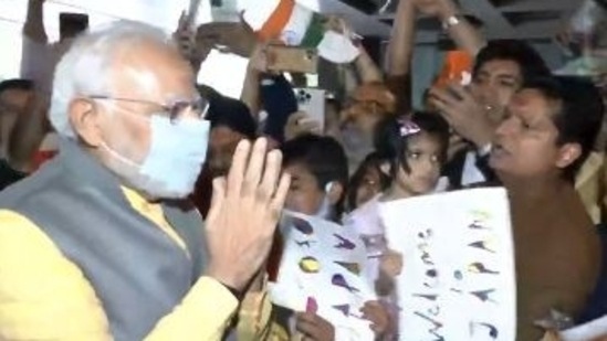 Prime Minister Narendra Modi receives a warm welcome from the Indian community in Tokyo, on May 23, 2022.(Screengrab)