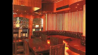 Restaurants normally charge somewhere between five to 10% as service charges. (HT PHOTO)