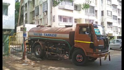 A water tank seen outside a housing society in Karvenagar. (Pratham Gokhale/HT Photo) A water tank seen outside a housing society in Karvenagar. (Pratham Gokhale/HT Photo)