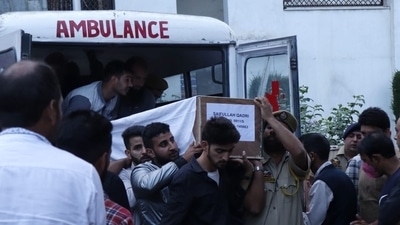 Wreath-laying ceremony of slain policeman Saiffullah Qadri,at District Police Lines on May 24,2022. (Photo By Waseem Andrabi Hindustan Times) Wreath-laying ceremony of slain policeman Saiffullah Qadri,at District Police Lines on May 24,2022. (Photo By Waseem Andrabi Hindustan Times)
