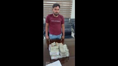 As the man did not have any supporting documents for the cash, Zirakpur police handed him over to the income tax department for further investigation. (HT Photo)