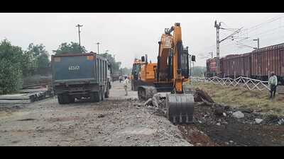 The track is part of the 1,875-km Dankuni-Son Nagar-Ludhiana section, which has been termed as the Eastern Corridor. (HT Photo) The track is part of the 1,875-km Dankuni-Son Nagar-Ludhiana section, which has been termed as the Eastern Corridor. (HT Photo)