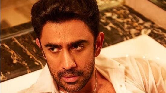 I dont want to become a superstar with one film says Amit Sadh