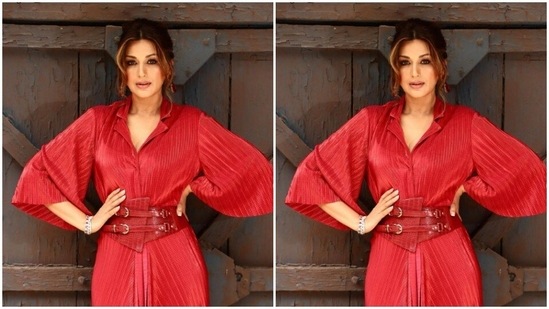 Sonali played muse to fashion designer Namrata Joshipura and picked the gown.(Instagram/@iamsonalibendre)