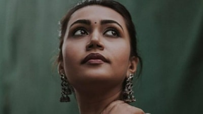Speaking to Dainik Bhaskar, Saanvika said she was unsure about her role but got to learn a lot from her co-stars Neena Gupta and Raghubir Yadav. Speaking to Dainik Bhaskar, Saanvika said she was unsure about her role but got to learn a lot from her co-stars Neena Gupta and Raghubir Yadav.