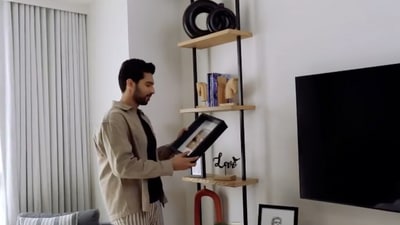 Armaan Malik gave a tour of his home. Armaan Malik gave a tour of his home.