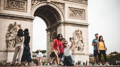 With the kids breaking for their summer vacation, a huge task for all parents is to plan a safe and enjoyable holiday. After two years of Covid-19 restrictions, travel is starting to feel a lot safer, especially with the increasing number of people getting vaccinated and even getting booster shots. Dr. Mangesh Tiwaskar, Editor in Chief of Journal of Association of Physicians of India shares a few tips that may help your family return healthy from that much needed break while keeping ‘unwelcome’ holiday presents away. (Photo by Mika Baumeister on Unsplash) With the kids breaking for their summer vacation, a huge task for all parents is to plan a safe and enjoyable holiday. After two years of Covid-19 restrictions, travel is starting to feel a lot safer, especially with the increasing number of people getting vaccinated and even getting booster shots. Dr. Mangesh Tiwaskar, Editor in Chief of Journal of Association of Physicians of India shares a few tips that may help your family return healthy from that much needed break while keeping ‘unwelcome’ holiday presents away. (Photo by Mika Baumeister on Unsplash)