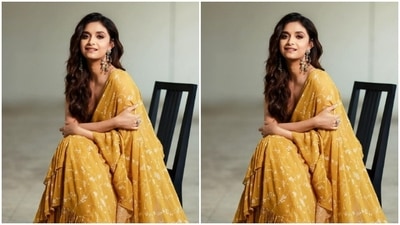 Assisted by makeup artist Uurmi Kaurr, Keerthy decked up in nude eyeshadow, black eyeliner, mascara-laden eyelashes, black kohl, contoured cheeks and a shade of nude lipstick. (Instagram/@keerthysureshofficial)