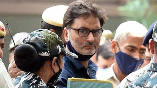 Kashmiri separatist and JKLF chief Yasin Malik was handed out a life term by special NIA judge Praveen Singh at the Patiala House court in New Delhi on Wednesday (HT Photo/Arvind Yadav)