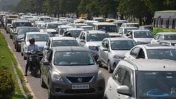 चंडीगढ़ और पंचकुला के बीच मुख्य संपर्क बिंदु पर विरोध प्रदर्शन सैकड़ों यात्रियों को परेशान करते हैं।  (एचटी फाइल फोटो)