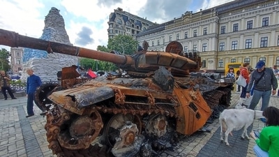 Ukraine exhibits ‘burnt out Russian tanks after invaders left it’ amid war (@MFA_Ukraine) Ukraine exhibits ‘burnt out Russian tanks after invaders left it’ amid war (@MFA_Ukraine)