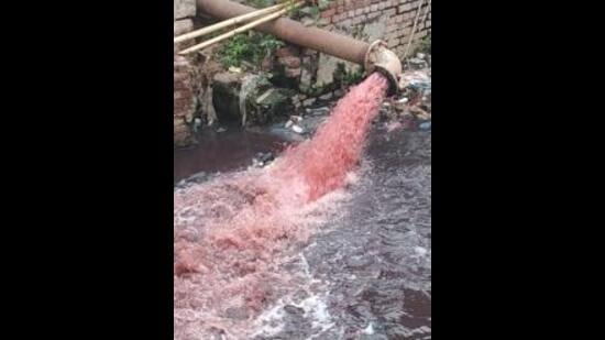 Ludhiana MC superintending engineer (SE) Rajinder Singh said that the civic body had found during a survey that around three dozen dyeing units had attached their sewer connections to the CETP line, but an additional line was also attached to that of MC (HT File) Ludhiana MC superintending engineer (SE) Rajinder Singh said that the civic body had found during a survey that around three dozen dyeing units had attached their sewer connections to the CETP line, but an additional line was also attached to that of MC (HT File)