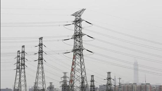 As of May 18, discoms had due totalling ₹1,00,018 crore and the late payment surcharge dues were ₹6,839 crore. (Representational Image)