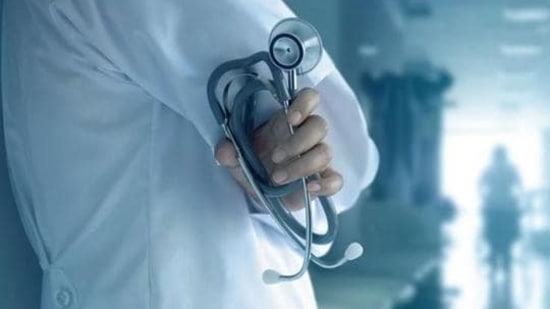 Living with diabetes can be challenging, however, with certain lifestyle modifications, the disease can be managed effectively. Dr Ashutosh Goyal listed some of the ways to manage diabetes (Representative image)