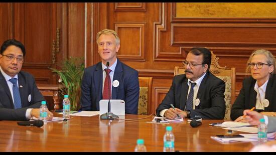 From left) Maan Singh Sidhu, coordinator of the project NordicsInIndia; Arne Jan Flølo, consul general of Norway, Mumbai; Karbhari Kale, SPPU V-C and Anna Lekvall, consul general of Sweden, on the first day of the ‘Indo-Nordic circular economy and bio-economy workshop, held at SPPU on Thursday. (Ravindra Joshi/HT Photo)