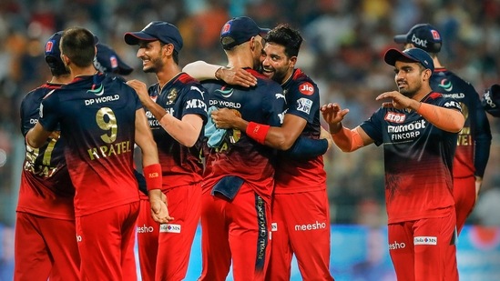 RCB players during the eliminator.(PTI)