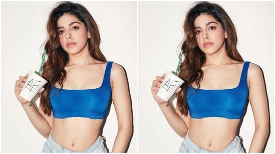 Alaya’s sleeveless cropped top hugged her shape and gave us new fashion goals to conquer. With a coffee cup with her initials imprinted on it, Alaya posed like a diva.(Instagram/@alayaf)