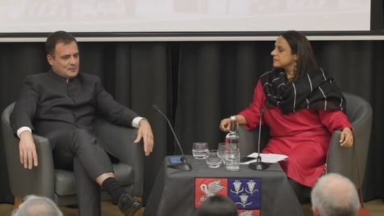 Rahul Gandhi wurde gefragt, wie er sich Gewalt und Gewaltlosigkeit aus seiner Erfahrung persönlicher Verluste vorstellt.