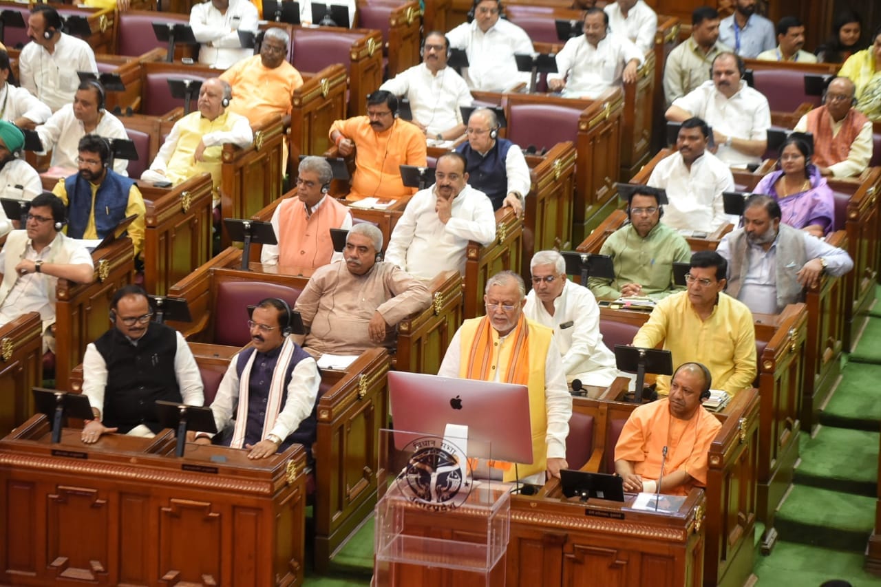 Uttar Pradesh finance minister Suresh Khanna presents budget in the Assembly on Thursday. (Deepak Gupta / HT Photo)
