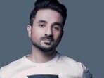 The latest tweet from Vir Das targets the Delhi IAS officer who has been transferred to Ladakh, after it was reported that he would get the stadium emptied so his dog could take a walk.
