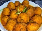 Treat your tastebuds with Kashmiri Aloo Dum. Recipe inside