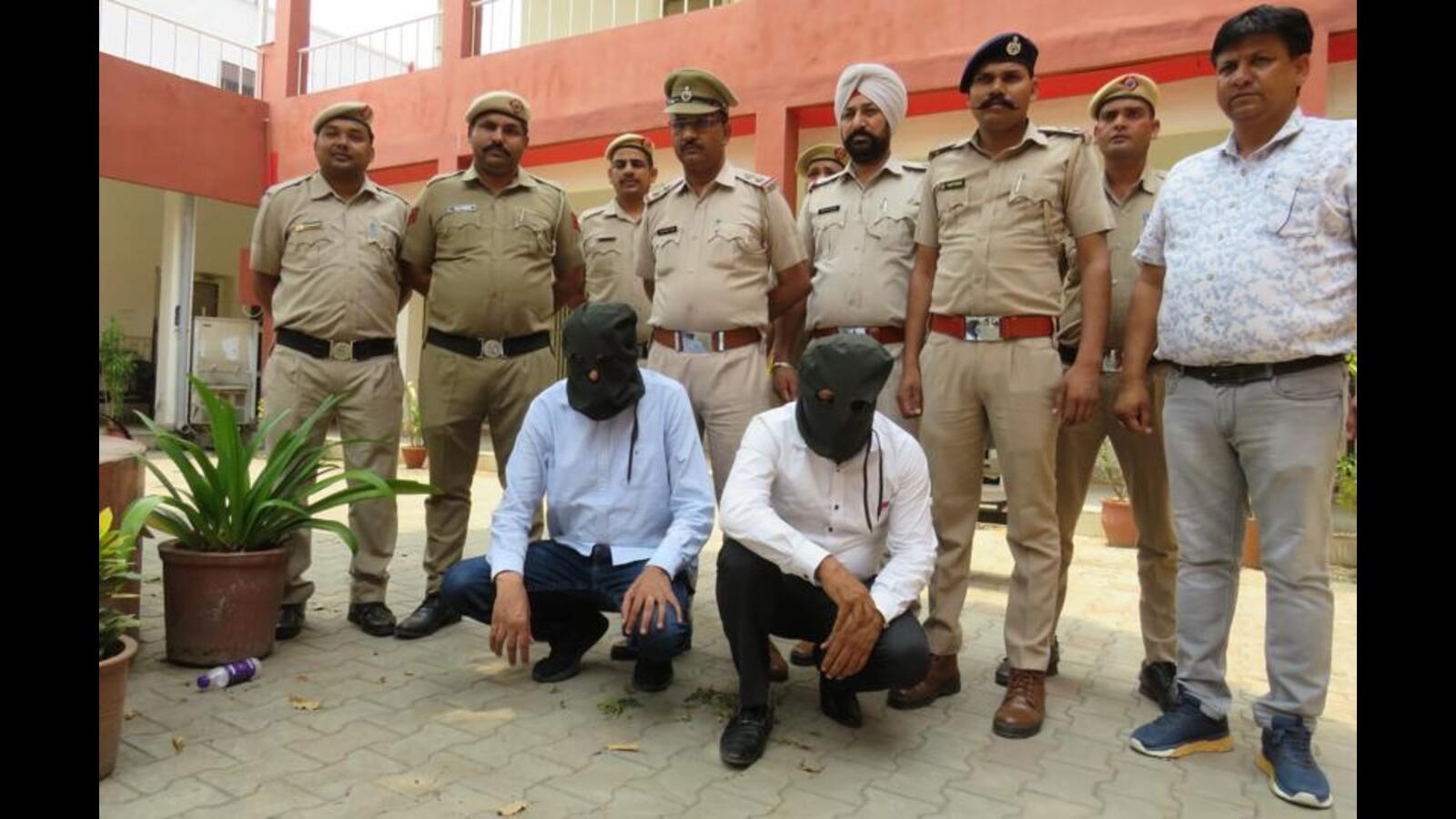 Panchkula cop among three held for running extortion ring Hindustan Times