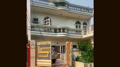 The house in Jamalpur HIG Colony, Ludhiana, which was targeted by burglars on the intervening night of Thursday and Friday. (HT Photo) The house in Jamalpur HIG Colony, Ludhiana, which was targeted by burglars on the intervening night of Thursday and Friday. (HT Photo)