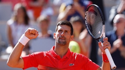 Serbia's Novak Djokovic celebrates winning his third round match against Slovenia's Aljaz Bedene (REUTERS)