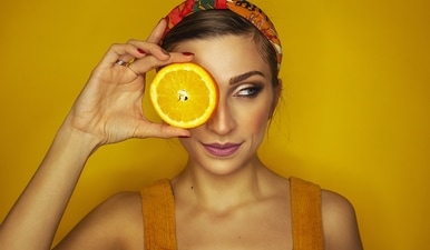 Beauty tips to layer your skincare routine with Vitamin C (Photo by Apostolos Vamvouras on Unsplash) Beauty tips to layer your skincare routine with Vitamin C (Photo by Apostolos Vamvouras on Unsplash)