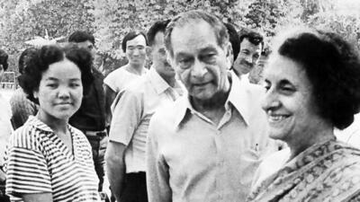 10 June 1984 - PM, Indira Gandhi seen with the Everest Team at New Delhi. Bachendri Pal also seen with the Team - HT Photo by Virendra Prabhakar. (HT Photo) 10 June 1984 - PM, Indira Gandhi seen with the Everest Team at New Delhi. Bachendri Pal also seen with the Team - HT Photo by Virendra Prabhakar. (HT Photo)