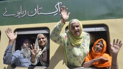 The visa fees and expenses of Sikh pilgrims visiting Pakistan on Panja Sahib massacre centenary will be borne by the SGPC. (HT File Photo)