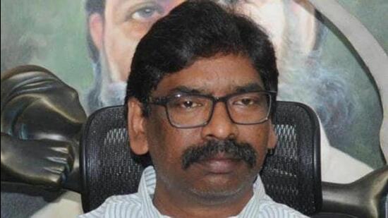 Jharkhand chief minister Hemant Soren has questioned the lack of ‘official briefings’ by ED on Jharkhand raids. (File Photo/Diwakar Prasad/ Hindustan Times)