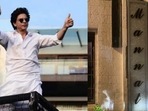 The name plate at Shah Rukh Khan's home Mannat (right) has been absent for weeks now. The name plate at Shah Rukh Khan's home Mannat (right) has been absent for weeks now.