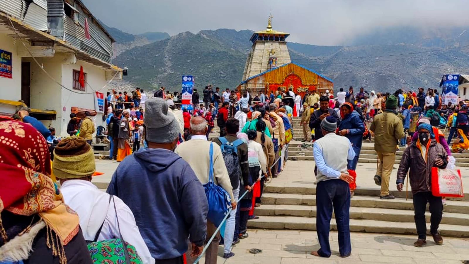 Uttarakhand: Kedarnath yatra suspended for a day amid high rush of pilgrims  | Latest News India - Hindustan Times