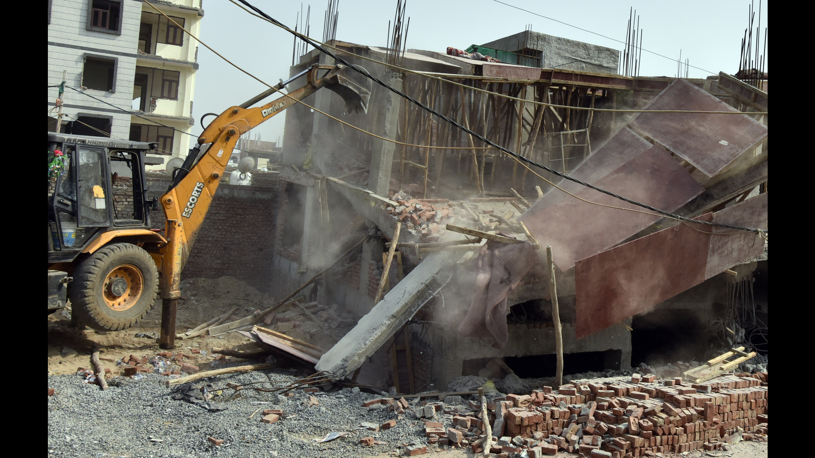 Illegal colony demolished in Jalandhar - Hindustan Times