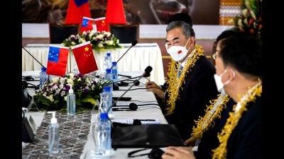 Chinese foreign minister Wang Yi holding a meeting with Samoa Prime Minister Fiame Naomi Mataafa after agreements signing ceremony between China and Samao in Apia. (AFP) Chinese foreign minister Wang Yi holding a meeting with Samoa Prime Minister Fiame Naomi Mataafa after agreements signing ceremony between China and Samao in Apia. (AFP)