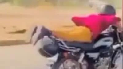 A screengrab from video tweeted by @noidapolice.