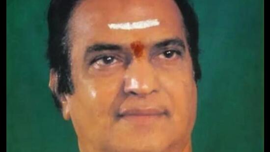 Telugu Desam Party founder NTR took the Congress-led Central government by horns and played an important role in floating the National Front by pulling down the Rajiv Gandhi government in 2009. (HT Photo)