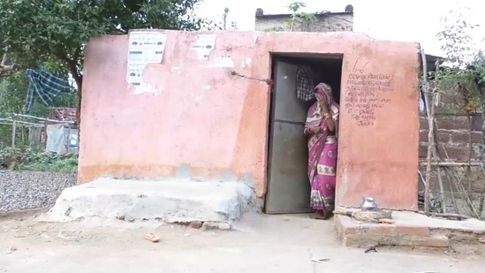 Using technology and Google Earth for poverty mapping, the NGO worked with urban local bodies to provide 25,000 home toilets across slums in seven cities of Maharashtra.&nbsp;(HT/Representative Image)