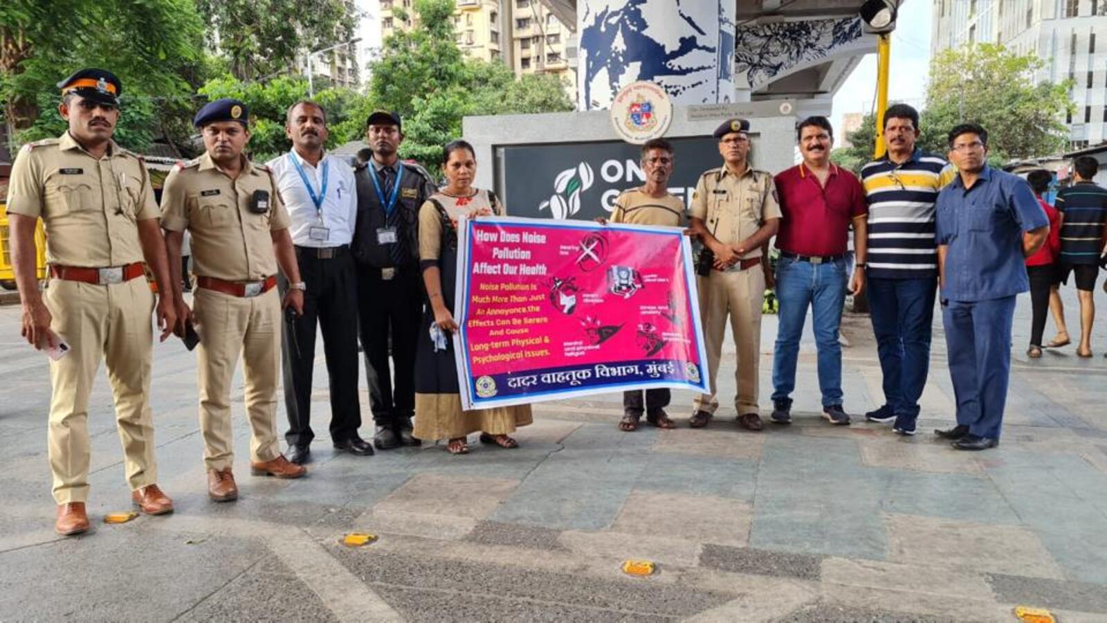 As Traffic Cops Implement Strict Norms Citizens Want Better Roads Mumbai News Hindustan Times