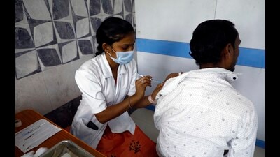 Vaccination drive at Pote Hospital, Sahakarnagar on Sunday (Rahul Raut/HT PHOTO) Vaccination drive at Pote Hospital, Sahakarnagar on Sunday (Rahul Raut/HT PHOTO)