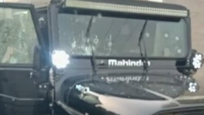 Moose Wala was in his Mahindra Thar and more than 30 rounds were fired at the vehicle. Moose Wala was in his Mahindra Thar and more than 30 rounds were fired at the vehicle.