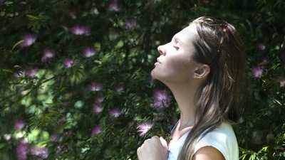 Cut out as many triggers as possible. Make it easier on yourself to break bad habits by avoiding the things that cause them. (Pexels)