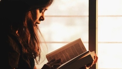 Choose a substitute for your bad habit. You need to have a plan ahead of time for how you will respond when you face the stress or boredom that prompts your bad habit. (Pexels)